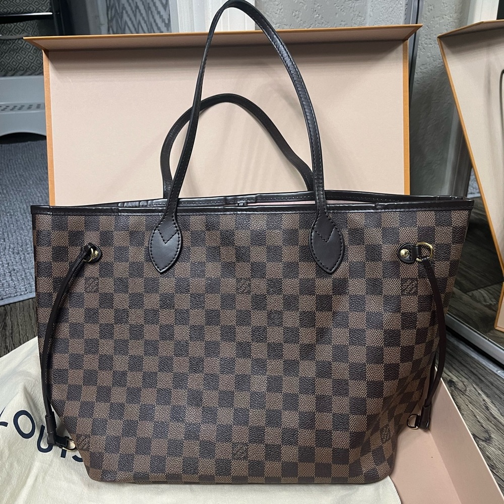 Louis Vuitton Neverfull MM